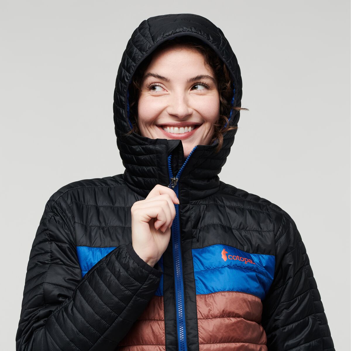 Capa Insulated Hooded Jacket - Women's - Image 12