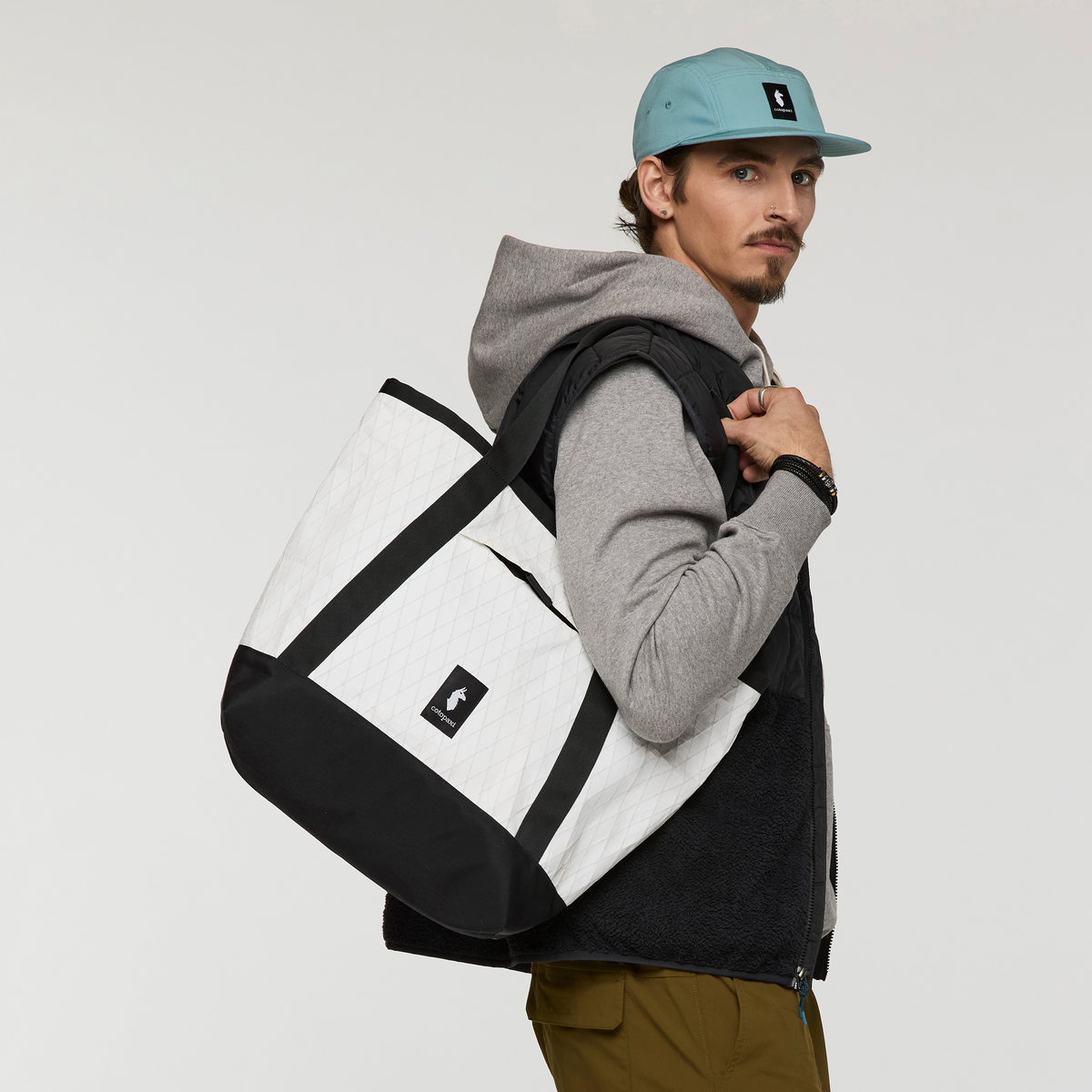 Contiguo 22L Tote - Image 5