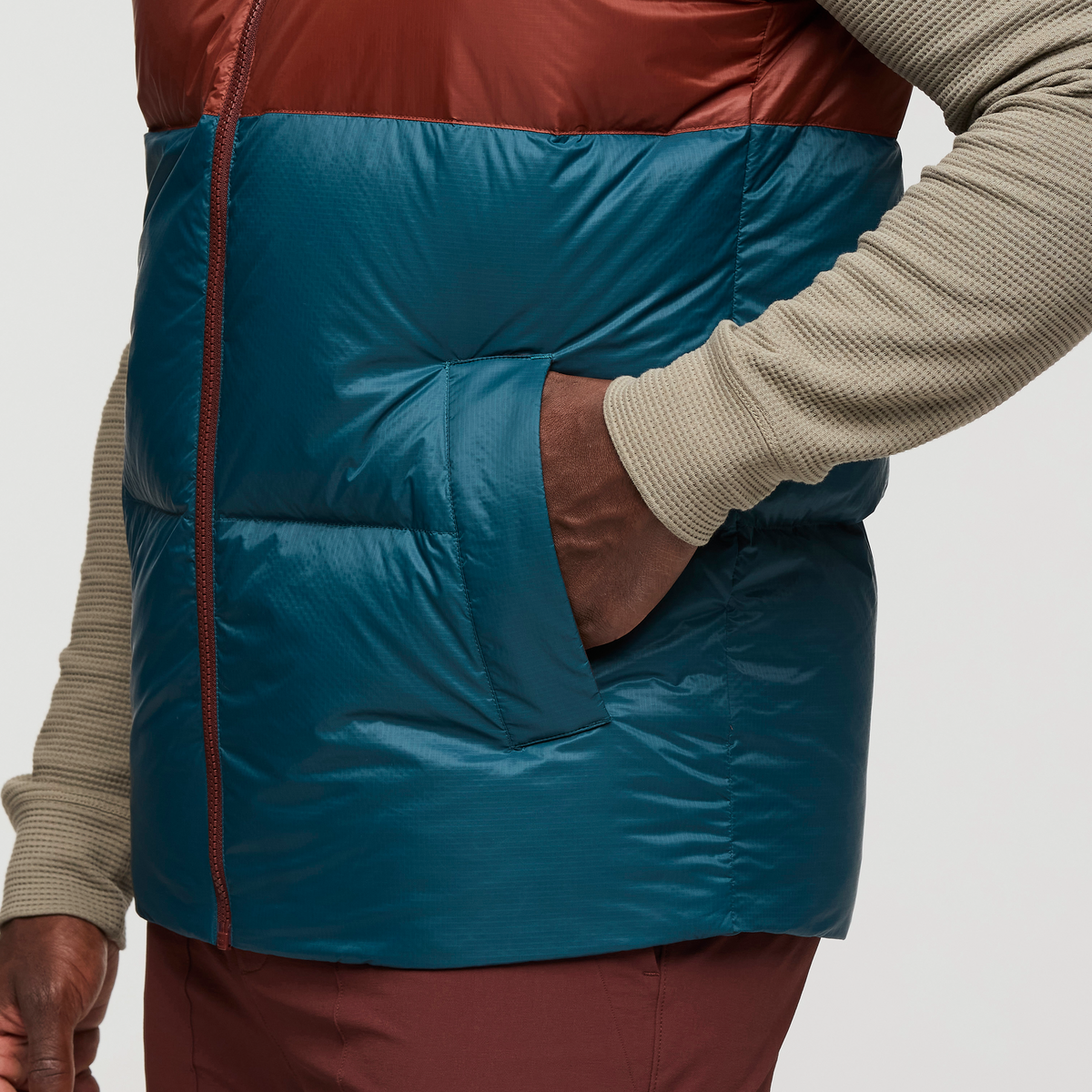 Solazo Down Vest - Men's - Image 21